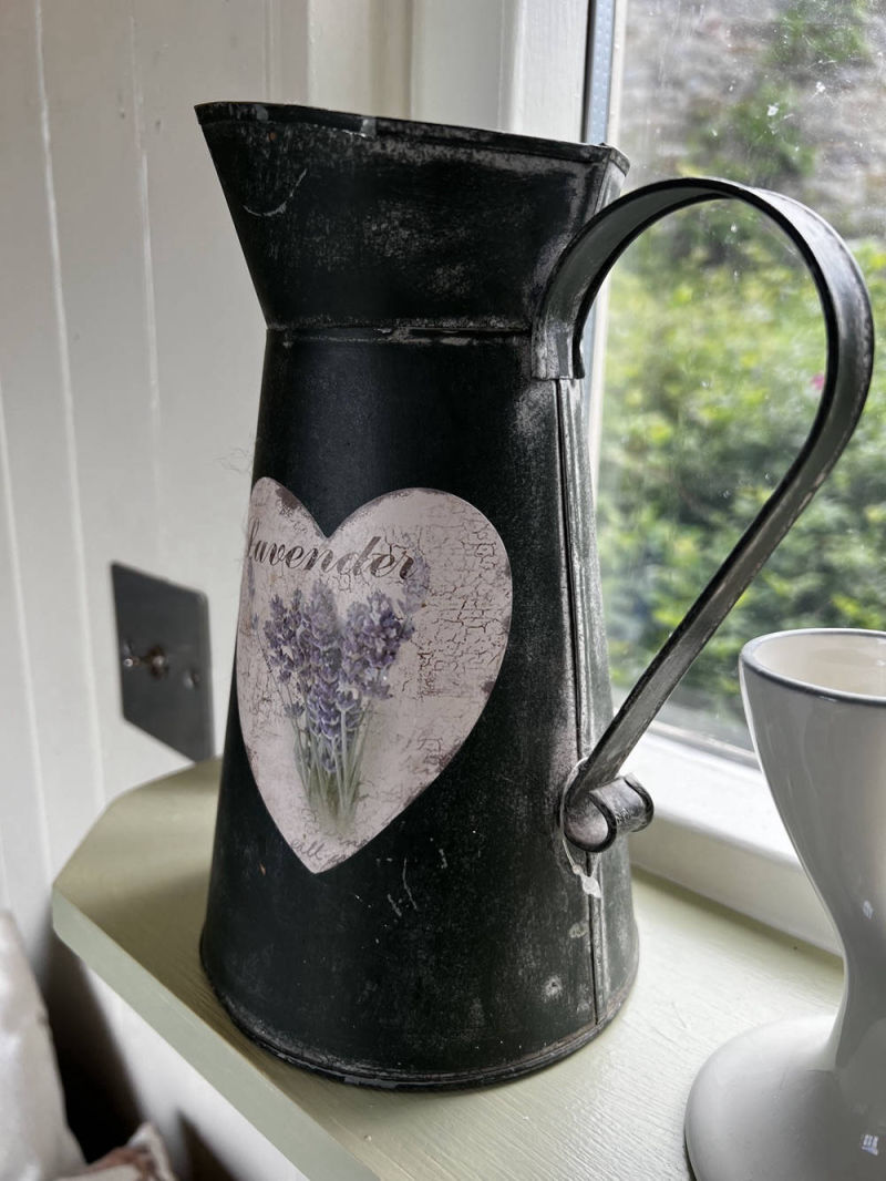 Lavender Shepherds Hut